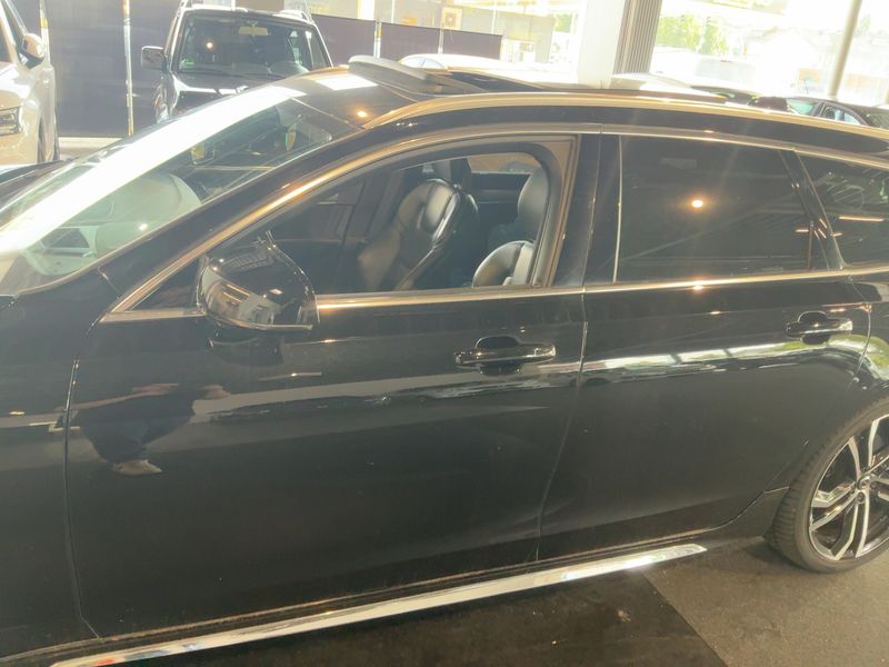 Volvo V90 2.0 T6 Plug-in Hybrid Momentum AWD — zdjęcie 4