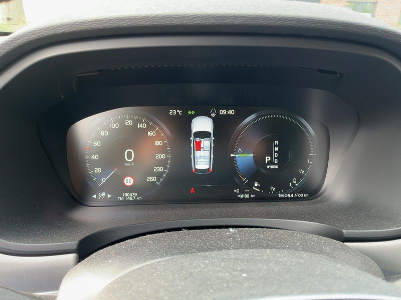 Volvo V90 2.0 T6 Plug-in Hybrid Momentum AWD — zdjęcie 13