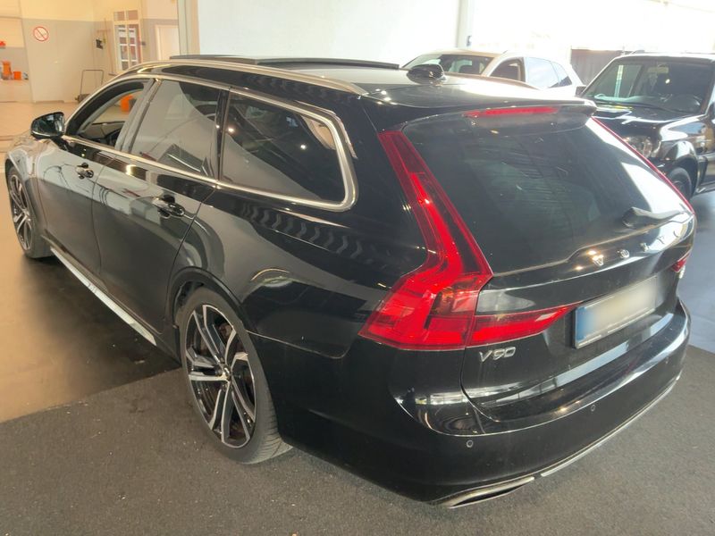 Volvo V90 2.0 T6 Plug-in Hybrid Momentum AWD — zdjęcie 3