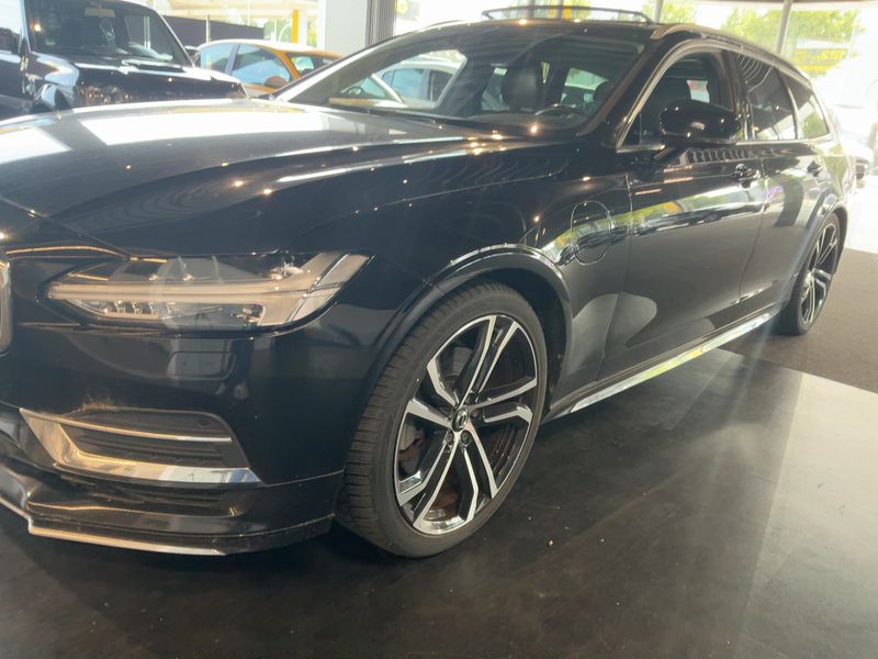 Volvo V90 2.0 T6 Plug-in Hybrid Momentum AWD — zdjęcie 2
