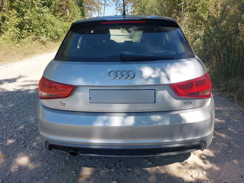 Audi A1 Sportback 1.6 TDI Ambiente — zdjęcie 4