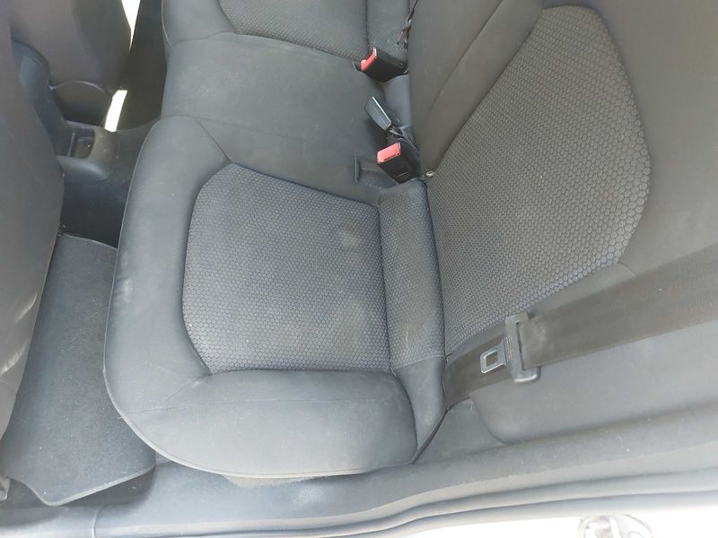 Audi A1 Sportback 1.6 TDI Ambiente 2013 – снимка 77
