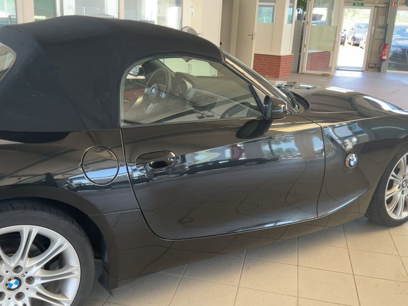 BMW Z4 2.0i 2005 – снимка 10