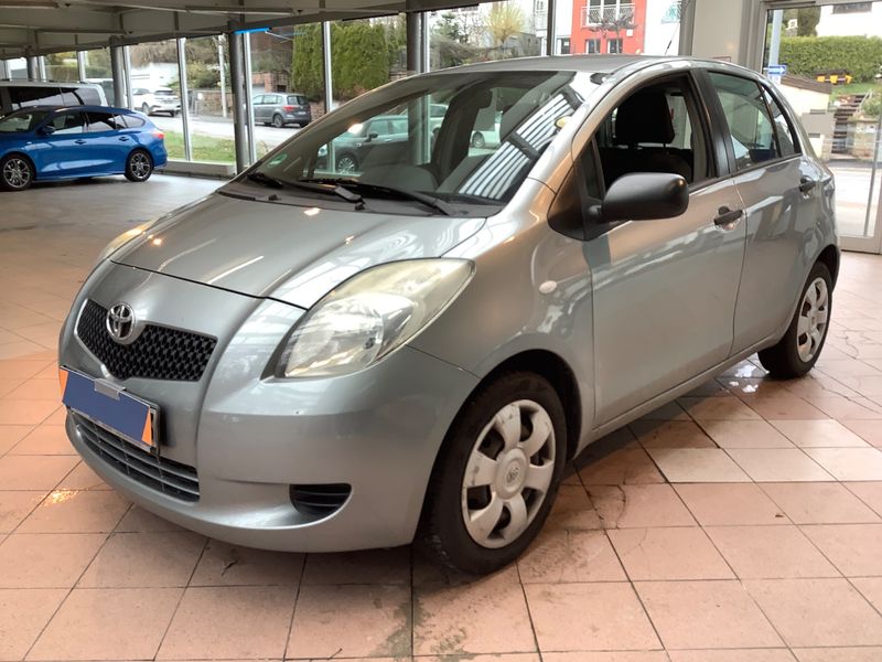 Yaris 1.3 VVT-i Cool