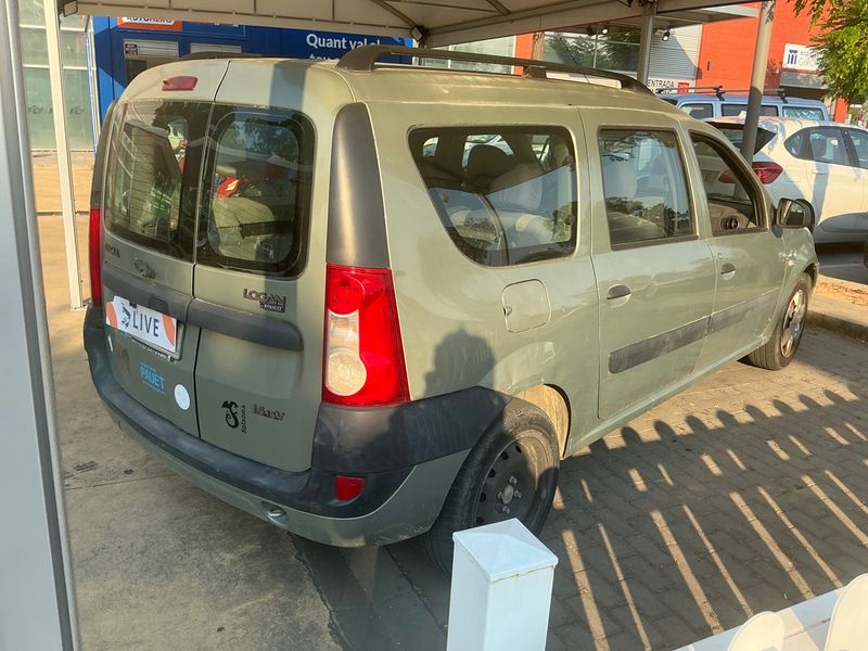Dacia Logan MCV 1.6 Laureate — zdjęcie 2