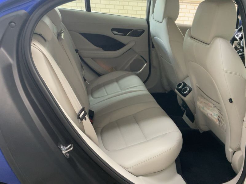 Jaguar I-Pace EV320 SE — zdjęcie 14