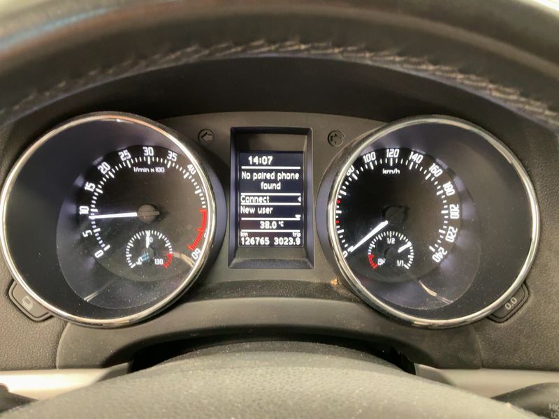 Skoda Yeti 2.0 TDI Ambition 4x4 — zdjęcie 13