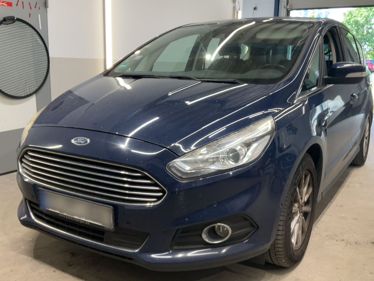 Ford S-Max 2016 — photo 1