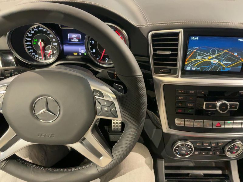 Mercedes-Benz GL-Klasse GL 63 AMG 4Matic — zdjęcie 12