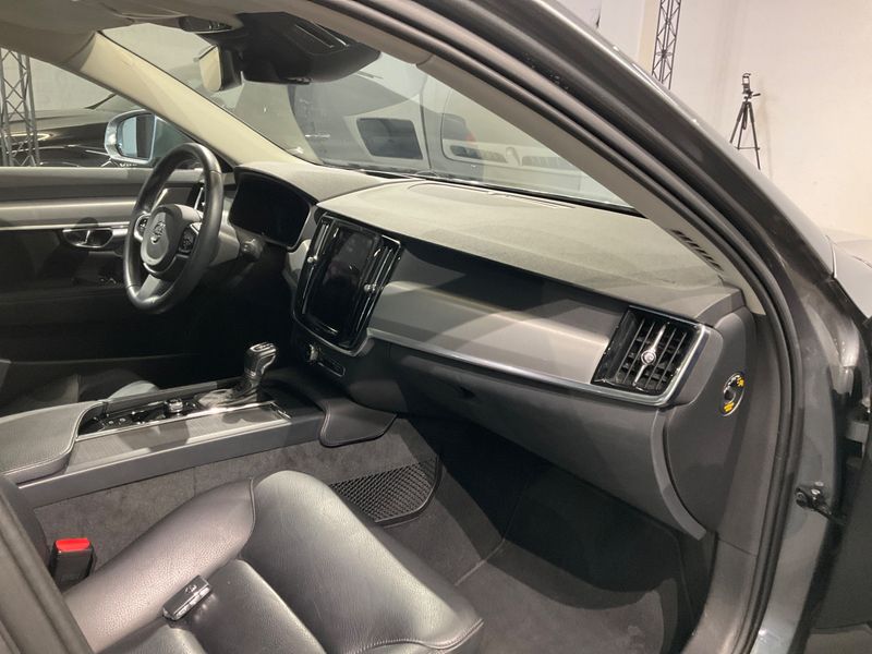 Volvo V90 2.0 D4 Momentum 2018 – снимка 32