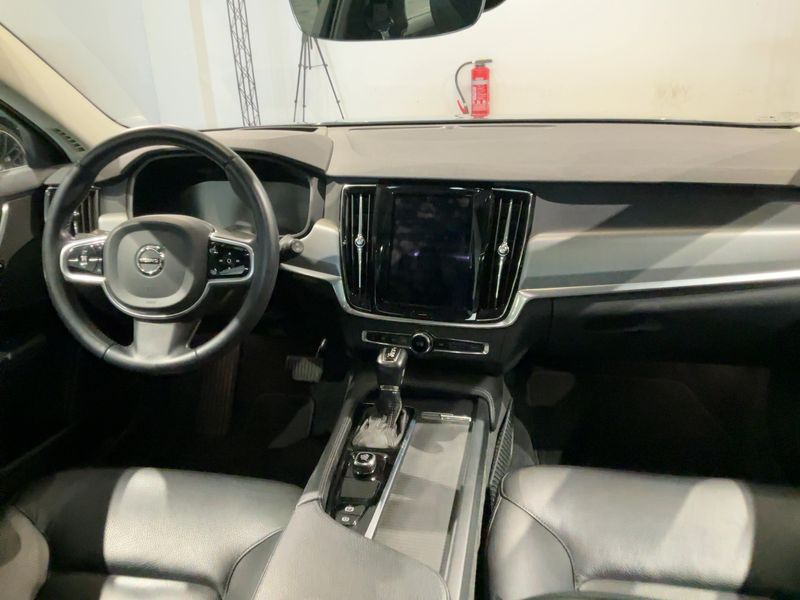 Volvo V90 2.0 D4 Momentum — zdjęcie 12