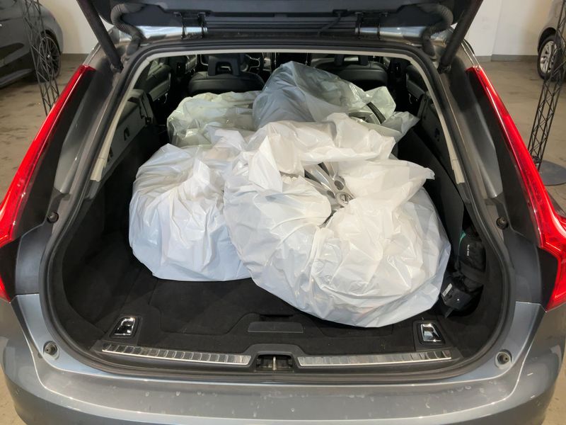 Volvo V90 2.0 D4 Momentum — zdjęcie 10