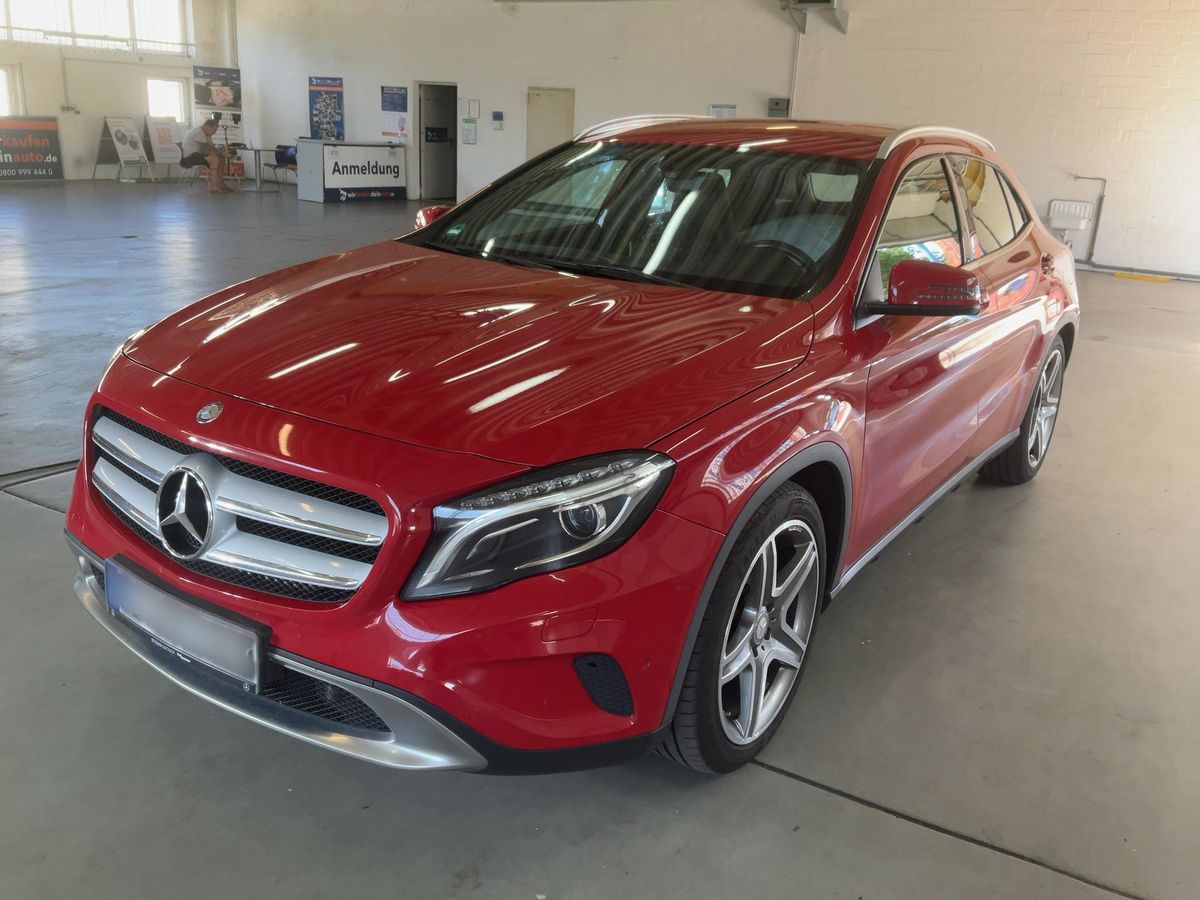 Mercedes-Benz GLA-Klasse 2015