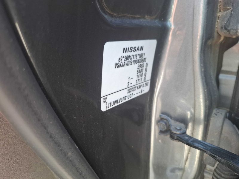 Nissan Pathfinder 2.5 dCi SE — zdjęcie 16