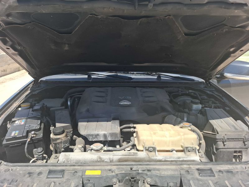 Nissan Pathfinder 2.5 dCi SE — zdjęcie 8
