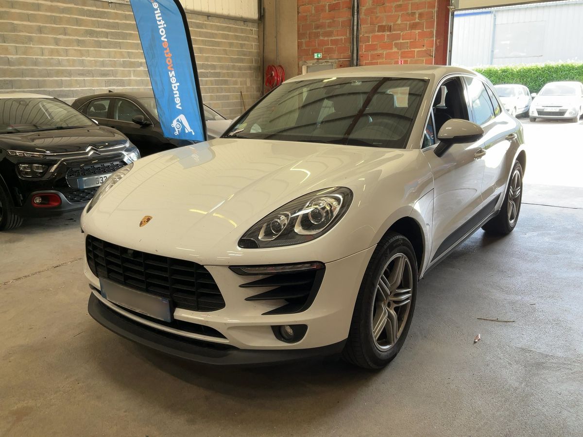 Porsche Macan 2015 — photo 1