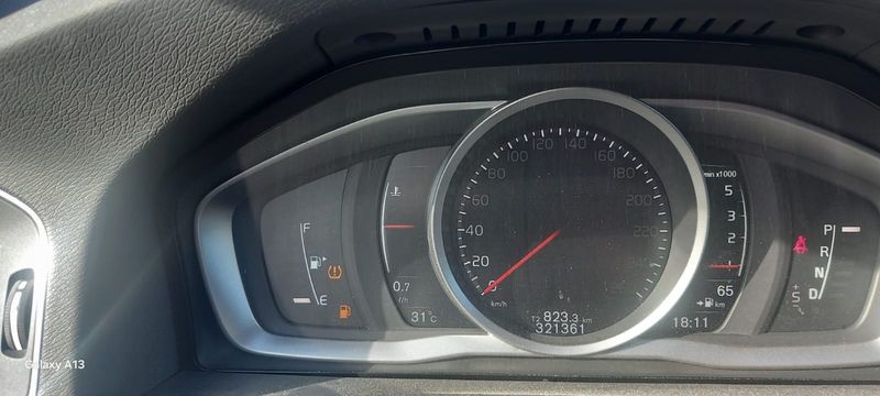 Volvo V60 2.0 D3 Kinetic — zdjęcie 12