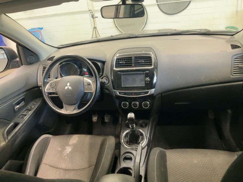 Mitsubishi ASX 1.8 DI-D Plus 2WD — zdjęcie 12