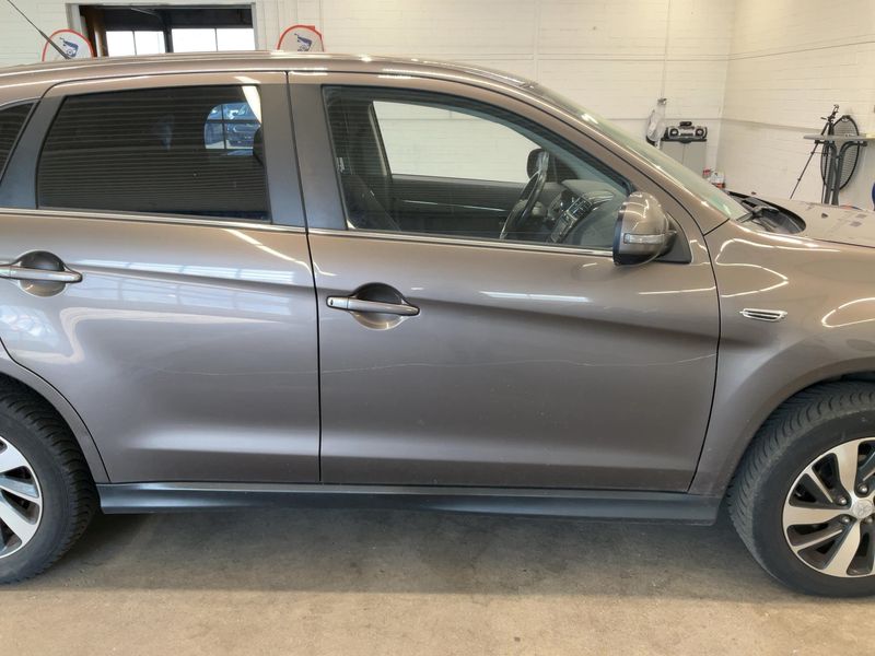 Mitsubishi ASX 1.8 DI-D Plus 2WD — zdjęcie 7