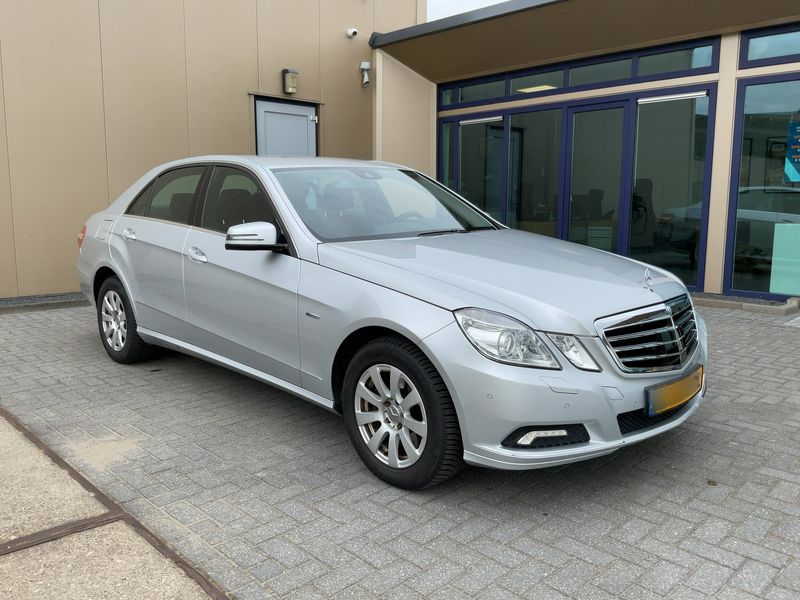 Mercedes-Benz E-Klasse E 250 CGI BlueEfficiency Elegance — zdjęcie 8