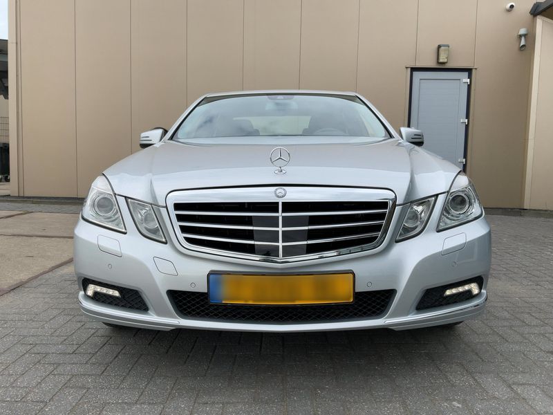 Mercedes-Benz E-Klasse E 250 CGI BlueEfficiency Elegance — zdjęcie 9