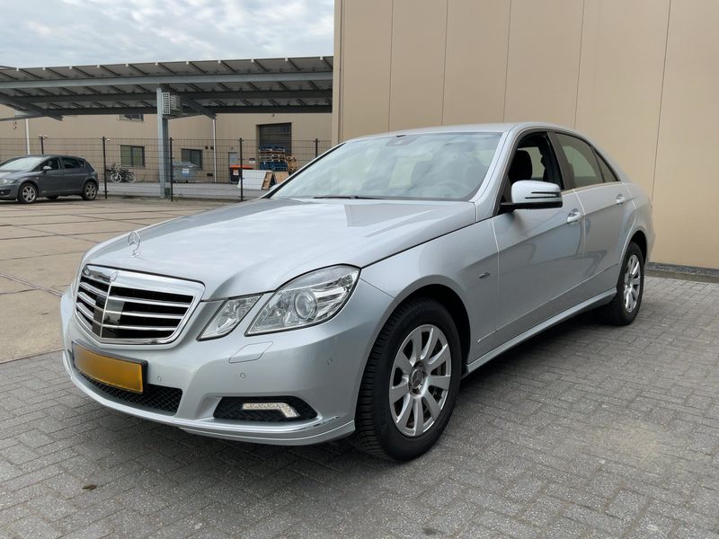 Mercedes-Benz E-Klasse E 250 CGI BlueEfficiency Elegance