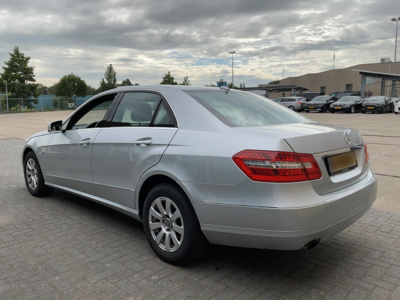 Mercedes-Benz E-Klasse E 250 CGI BlueEfficiency Elegance — zdjęcie 3