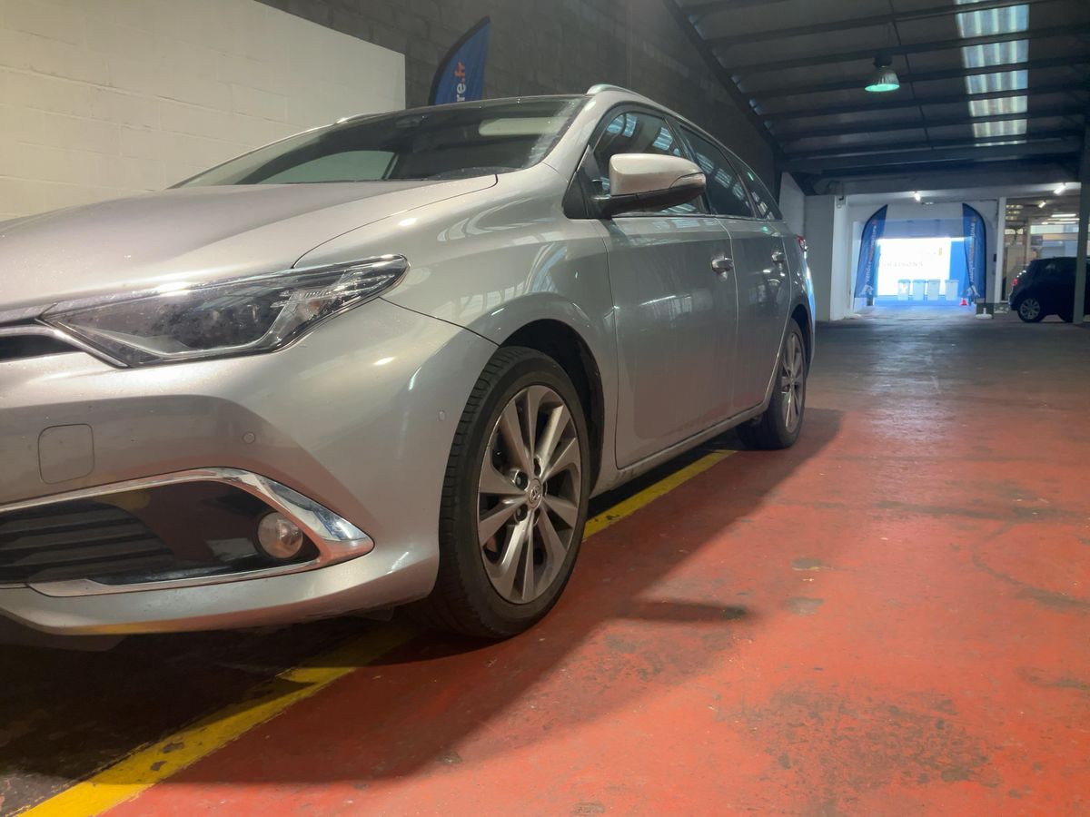 Toyota Auris Touring Sports 1.2 Turbo Executive
