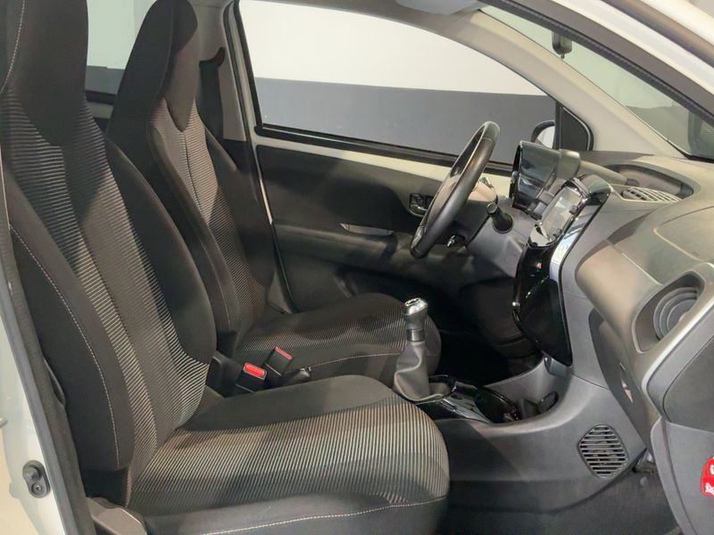 Peugeot 108 1.2 VTi Allure — zdjęcie 11