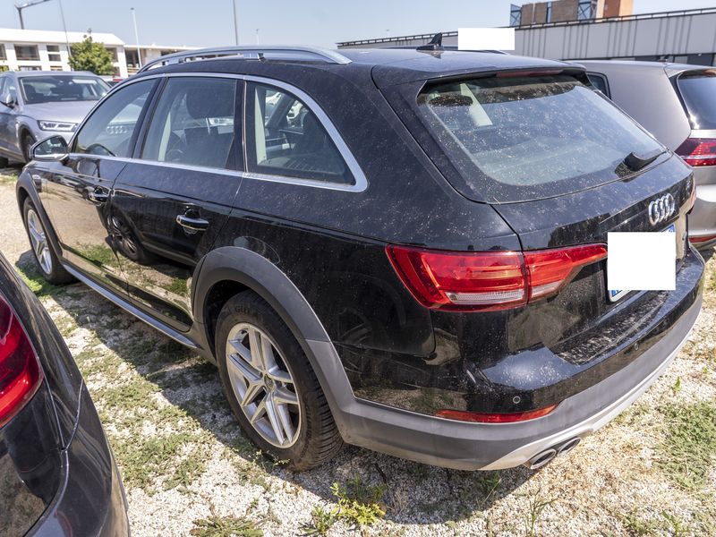 Audi A4 Allroad 2.0 TDI quattro 2018 – снимка 3