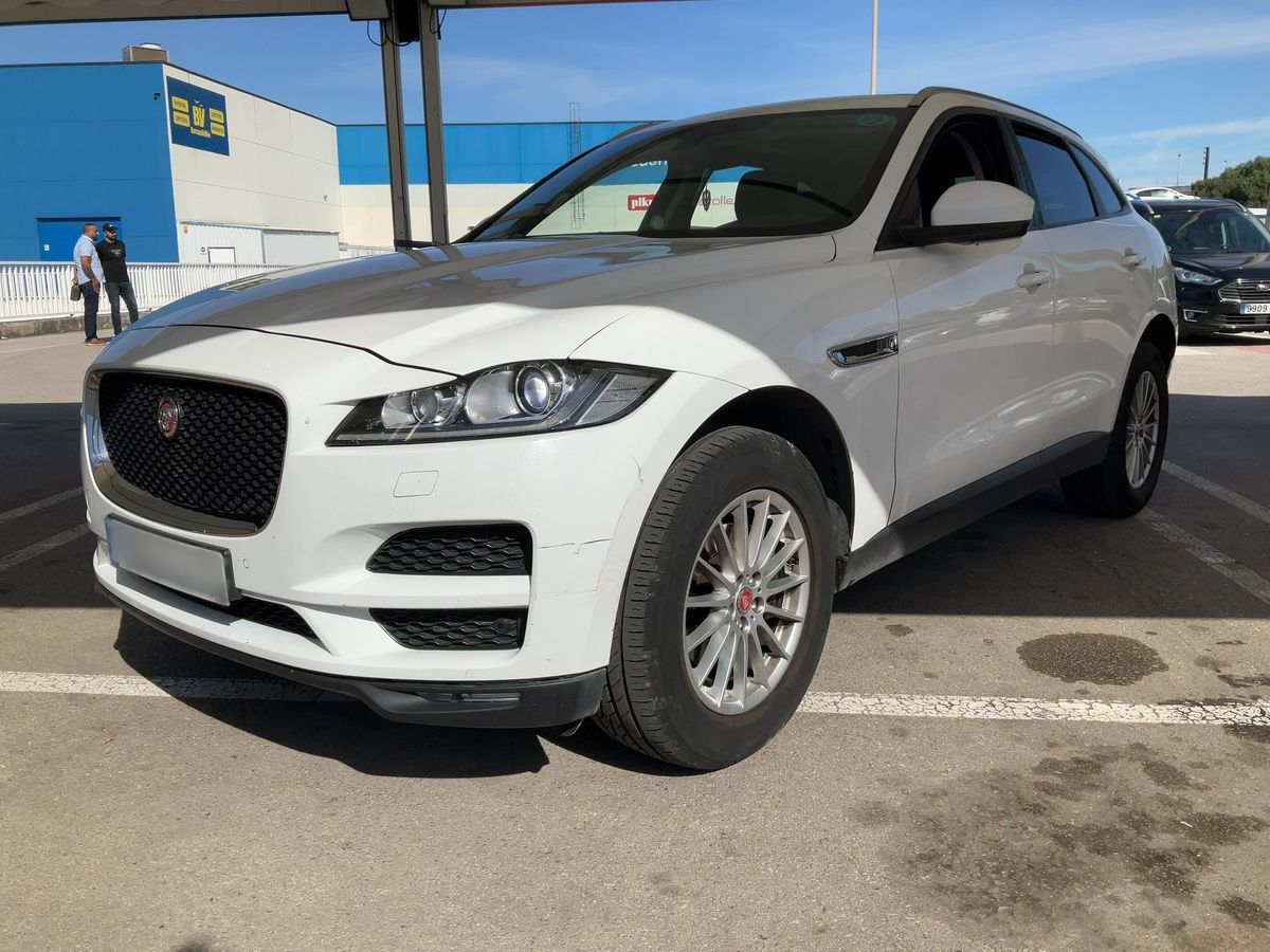 Jaguar F-Pace 2016 — photo 1