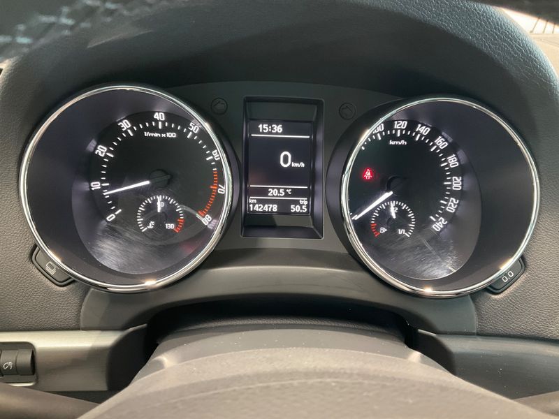 Skoda Yeti 1.2 TSI Joy — zdjęcie 13