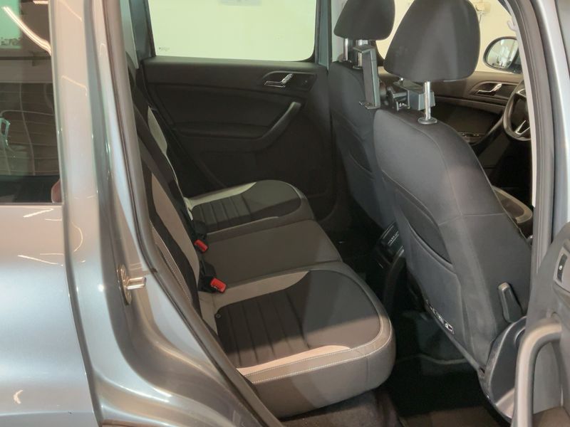 Skoda Yeti 1.2 TSI Joy — zdjęcie 14