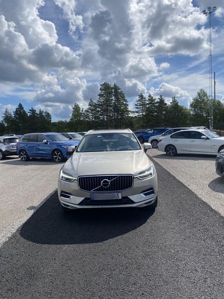 Volvo XC60 2.0 T8 Plug-in Hybrid Inscription AWD 2018 – снимка 14