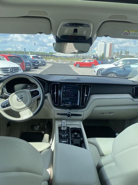 Volvo XC60 2.0 T8 Plug-in Hybrid Inscription AWD 2018 – снимка 17