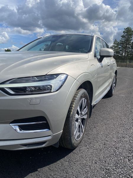 Volvo XC60 2.0 T8 Plug-in Hybrid Inscription AWD 2018 – снимка 2