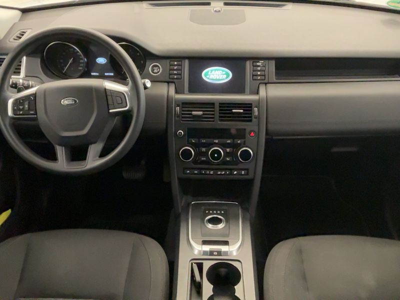 Land Rover Discovery Sport 2.0 Td4 Pure 2016 – снимка 17