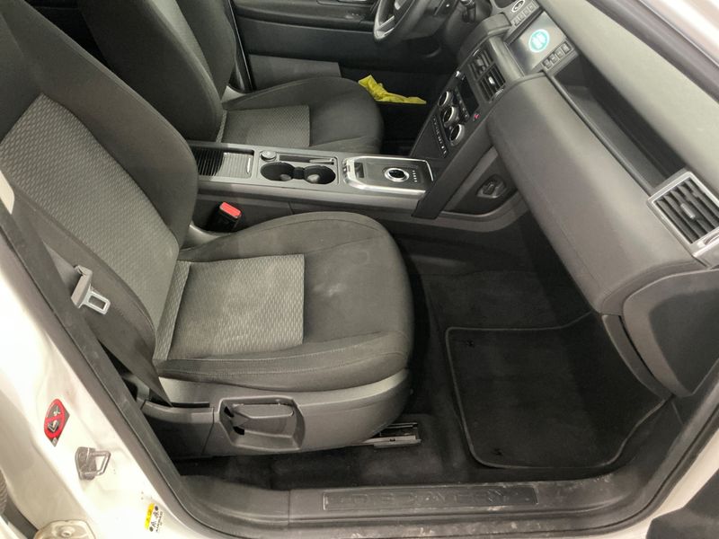 Land Rover Discovery Sport 2.0 Td4 Pure 2016 – снимка 23