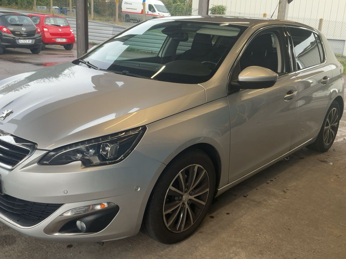 Peugeot 308 1.2 e-THP Allure