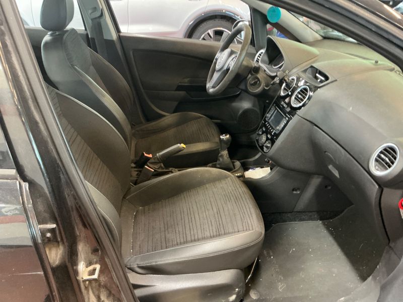 Opel Corsa 1.2 Graphite — zdjęcie 3