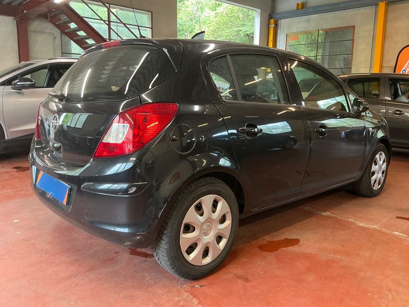 Opel Corsa 1.2 Graphite — zdjęcie 2