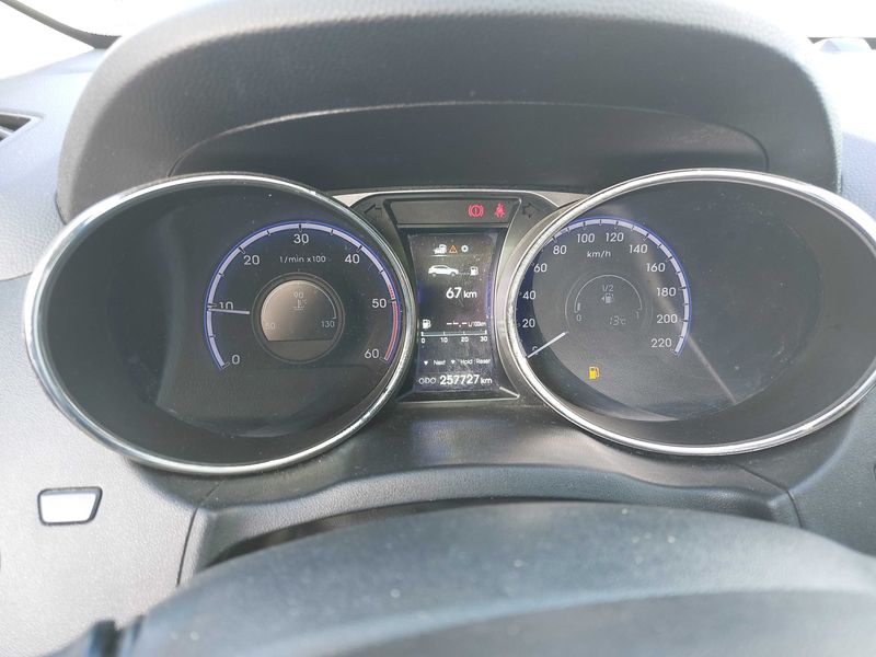 Hyundai ix35 1.7 CRDi Business Blue 2WD — zdjęcie 12
