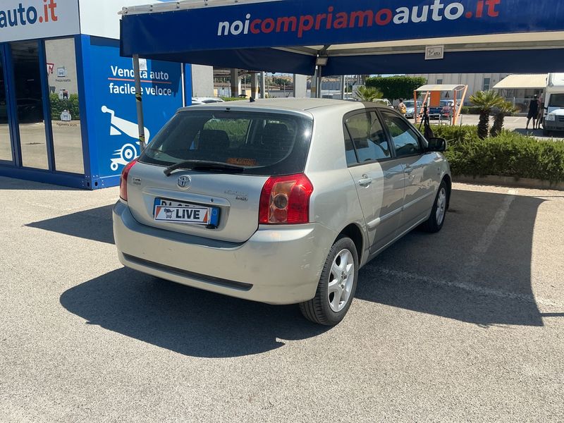 Toyota Corolla 1.4 D-4D Compact — zdjęcie 2