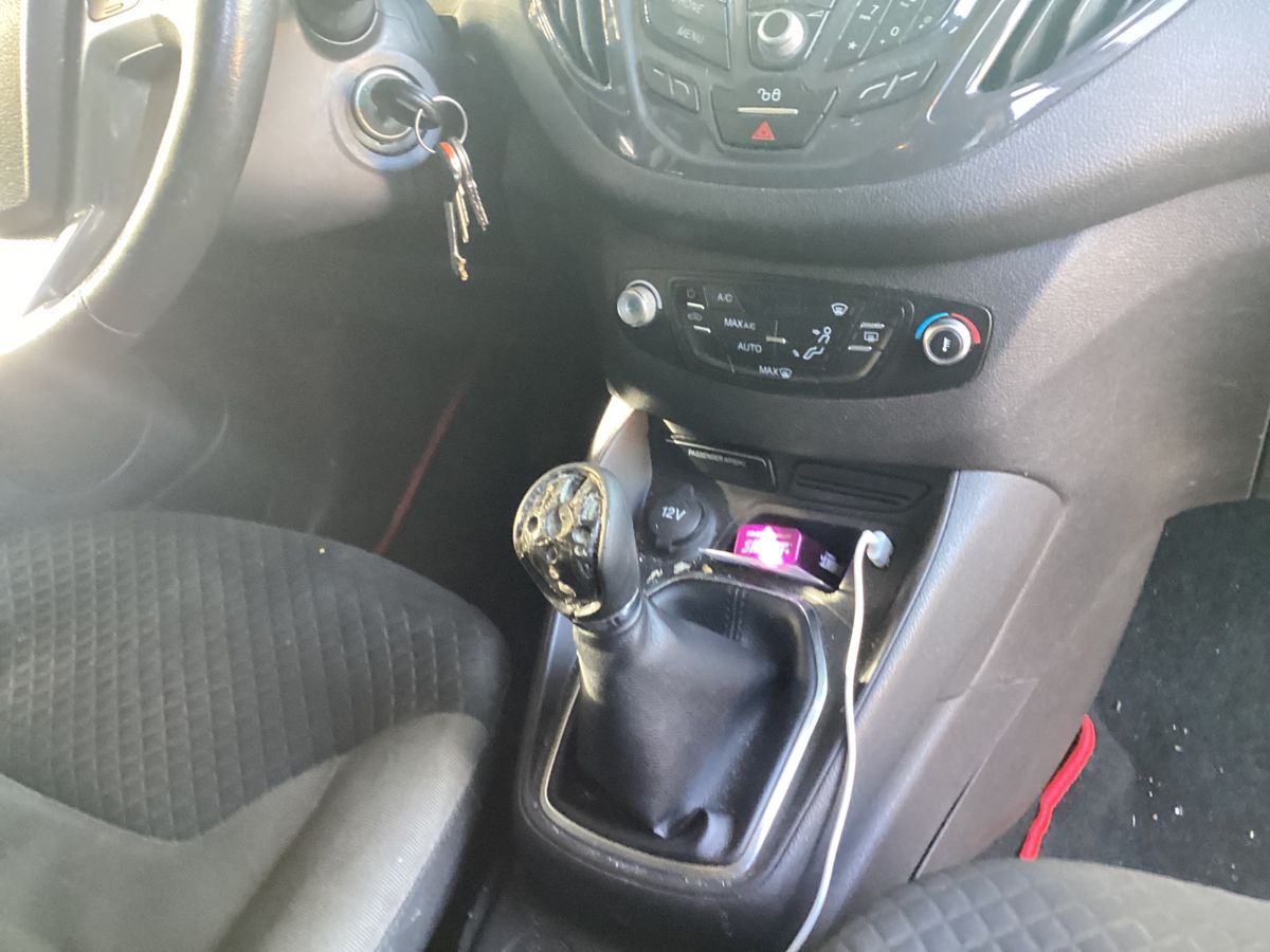 Ford Tourneo 2017 — photo 29