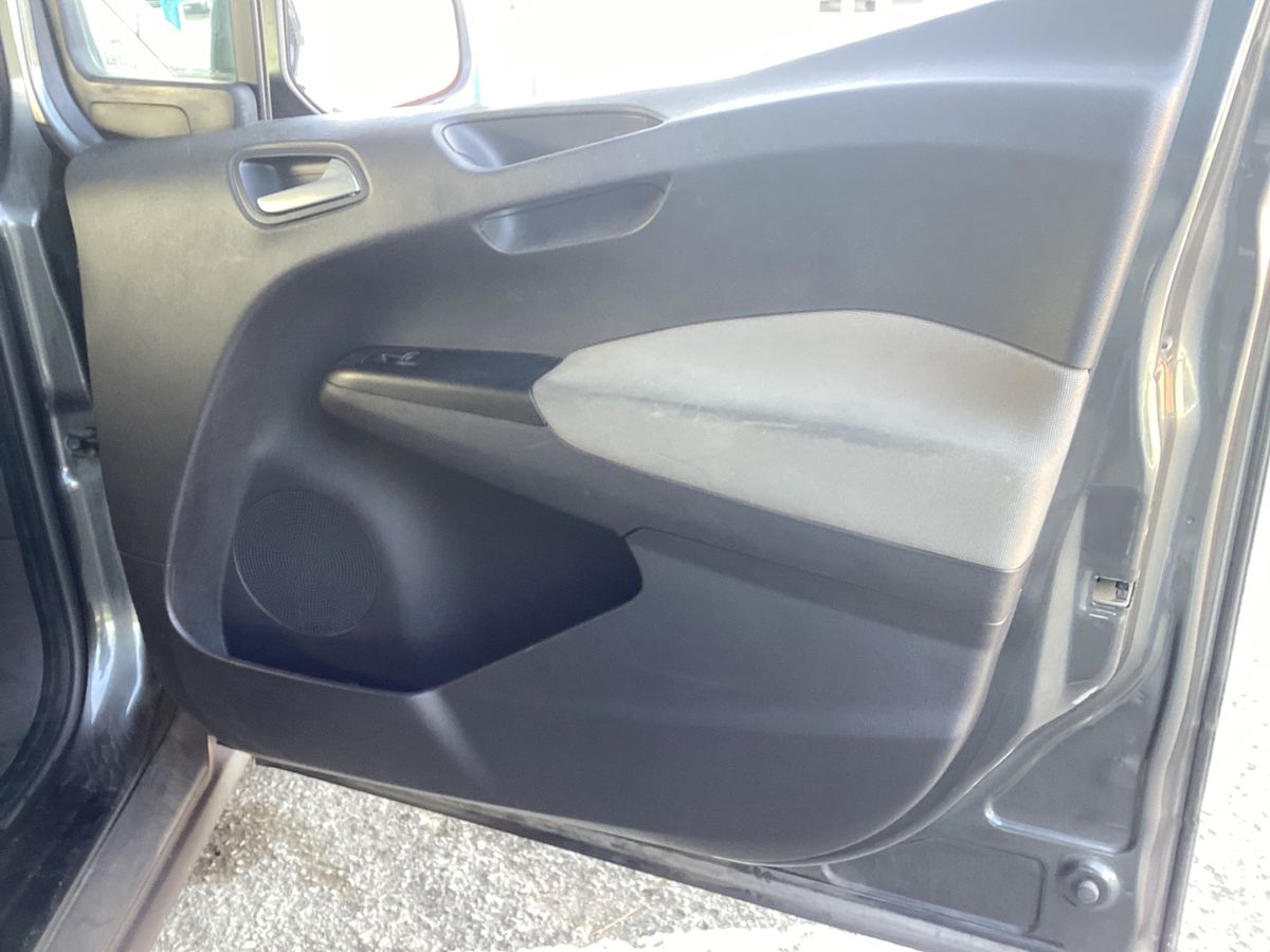 Ford Tourneo 2017 — photo 27