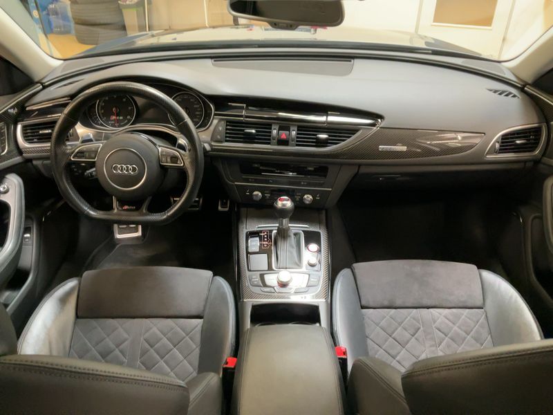 Audi RS 6 4.0 V8 TFSI quattro — zdjęcie 12