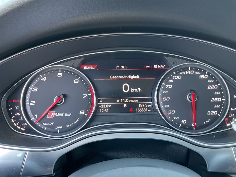 Audi RS 6 4.0 V8 TFSI quattro — zdjęcie 13
