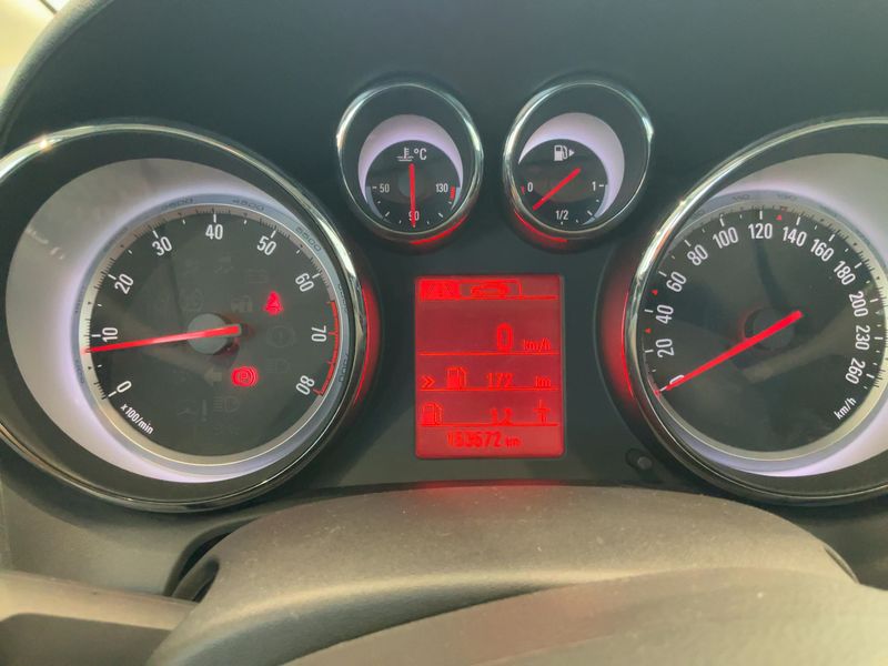 Opel Astra 1.4 Turbo Exklusiv — zdjęcie 13