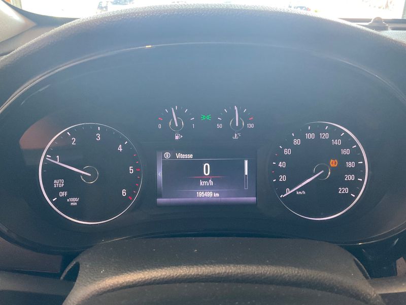 Opel Mokka X 1.6 CDTI Black Edition Start/Stop — zdjęcie 13
