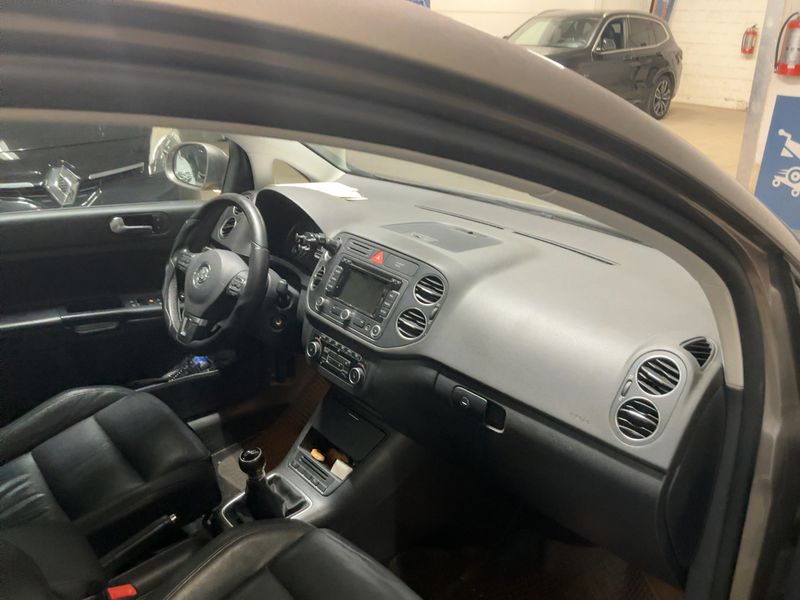 Volkswagen Golf VI Plus 1.6 TDI Highline 2011 – снимка 17
